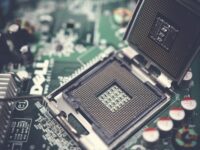 Univerzális intelligens hatótáv jelző rendszer fejlesztése elektromos közúti járművekhez